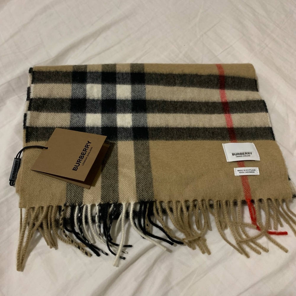 (Sold ) Burberry cashmere scarf